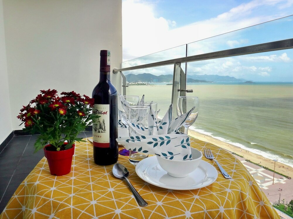 Фото Holi Beach Hotel & Apartments