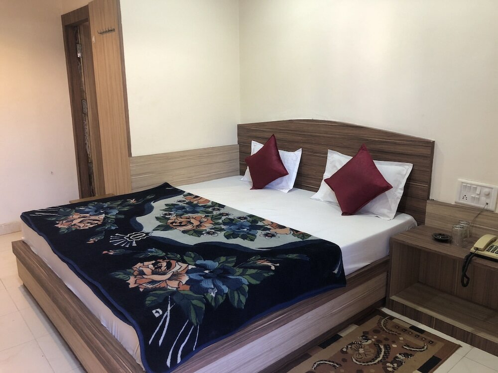 Фото Hotel Satpura Safari