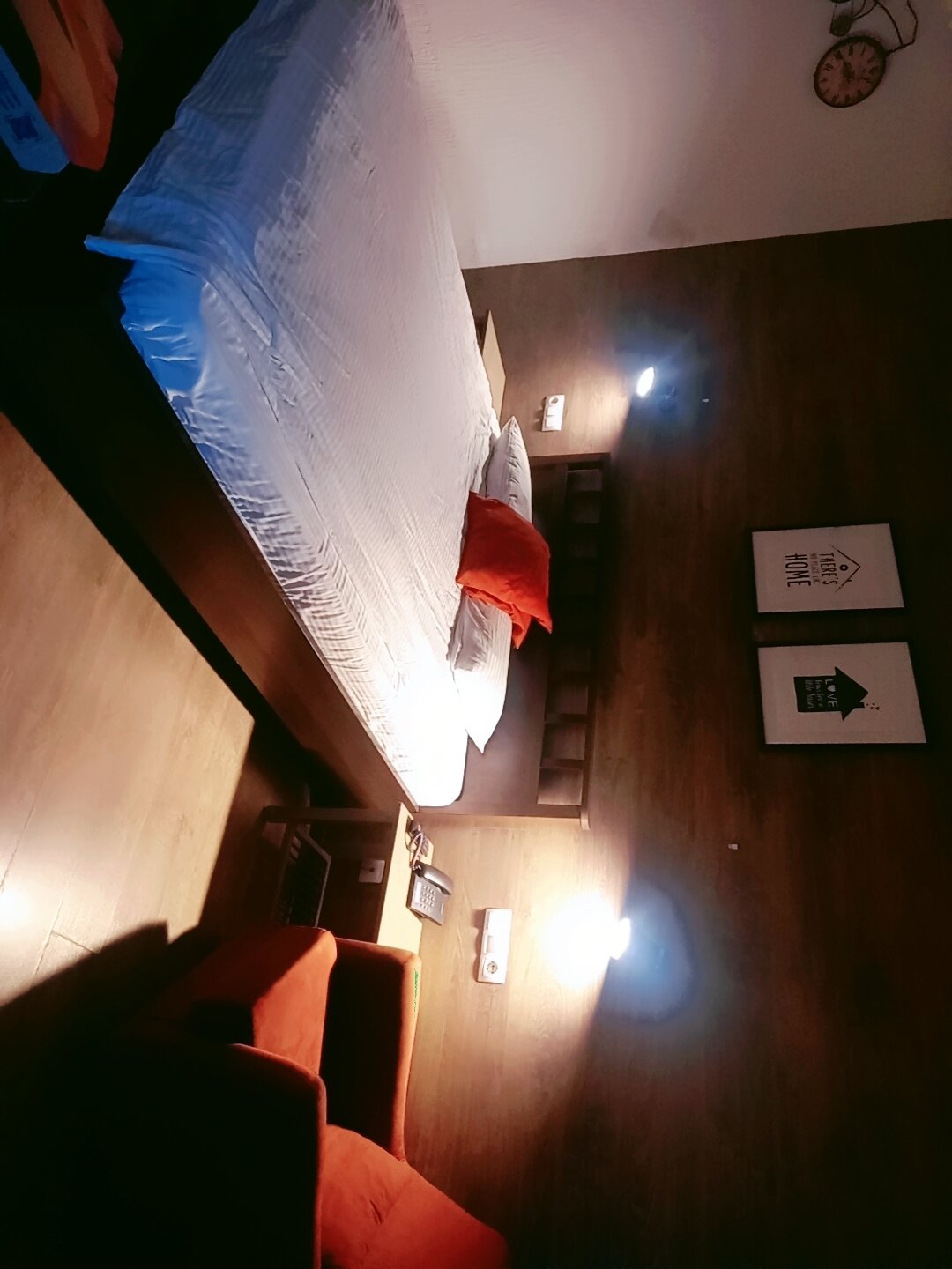 Фото LiKi Loft Hotel