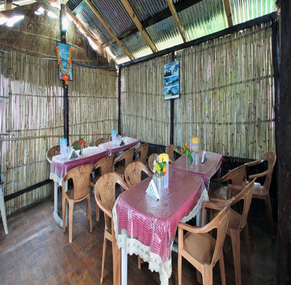 Фото Hotel Sumit Kausani