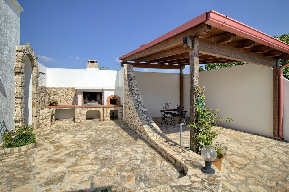 Фото Helia Lovely Beach House