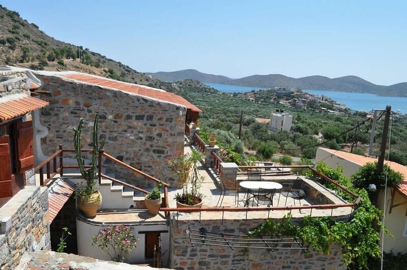 Гостиница Elounda Traditional Art Suites