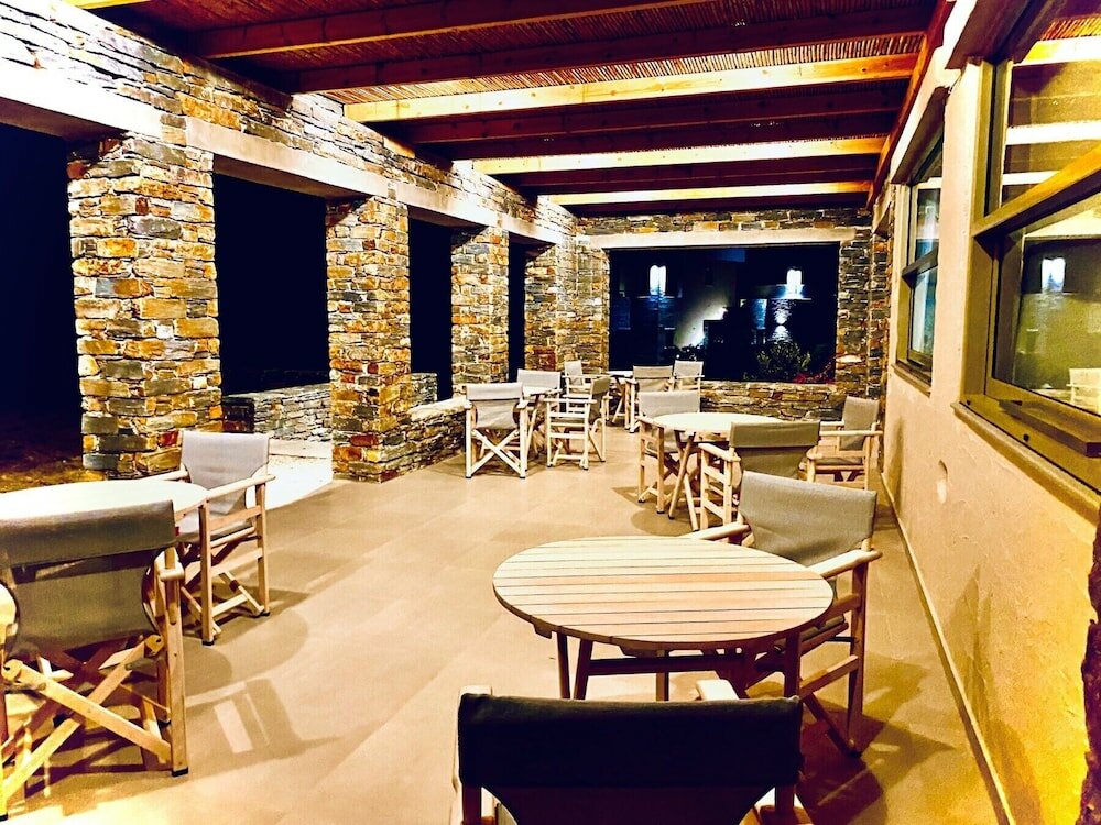 Фото Vourkari Village