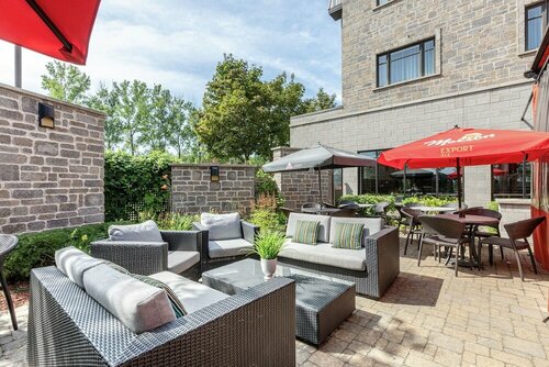 Внешний вид отеля DoubleTree by Hilton Quebec Resort в Квебеке, фото 3