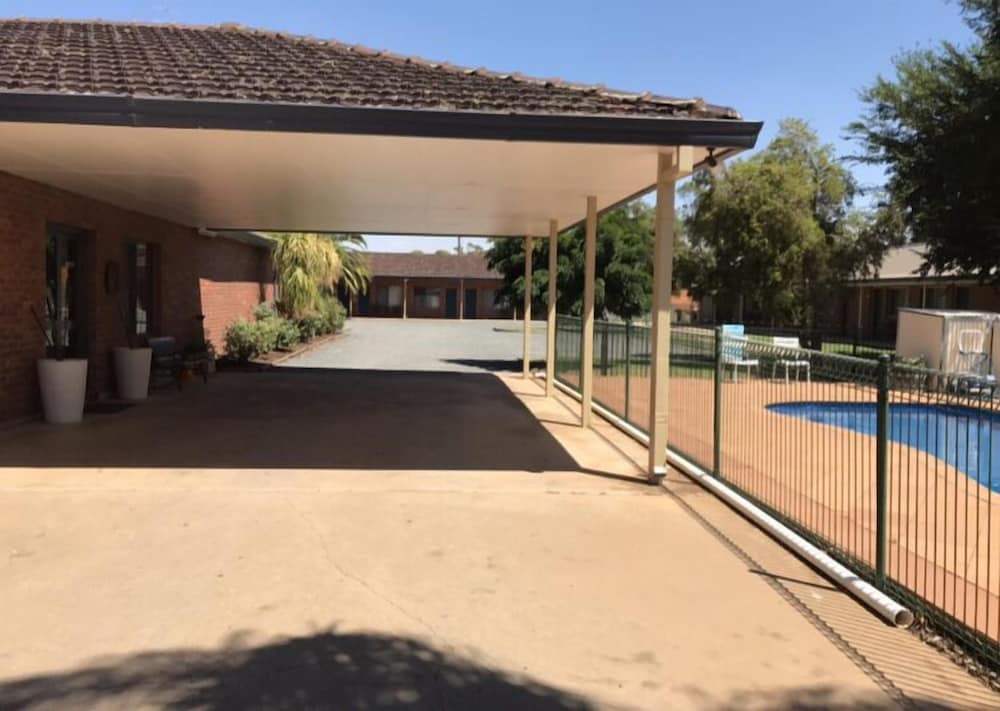 Фото Condobolin Motor Inn