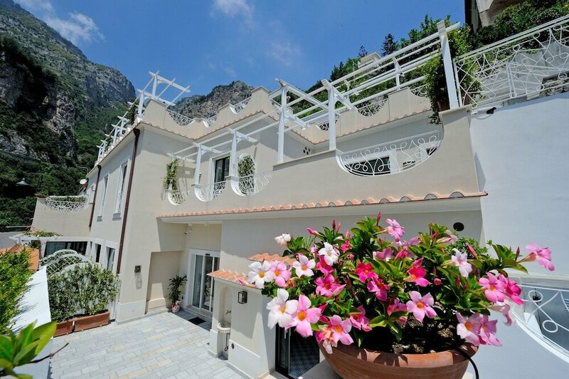 Гостиница Villa Guarracino Amalfi