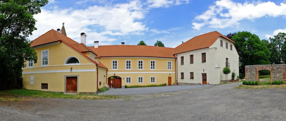 Фото Zamek Jindrichovice