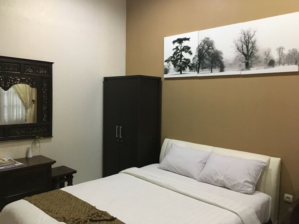 Фото Griya Yunika Homestay