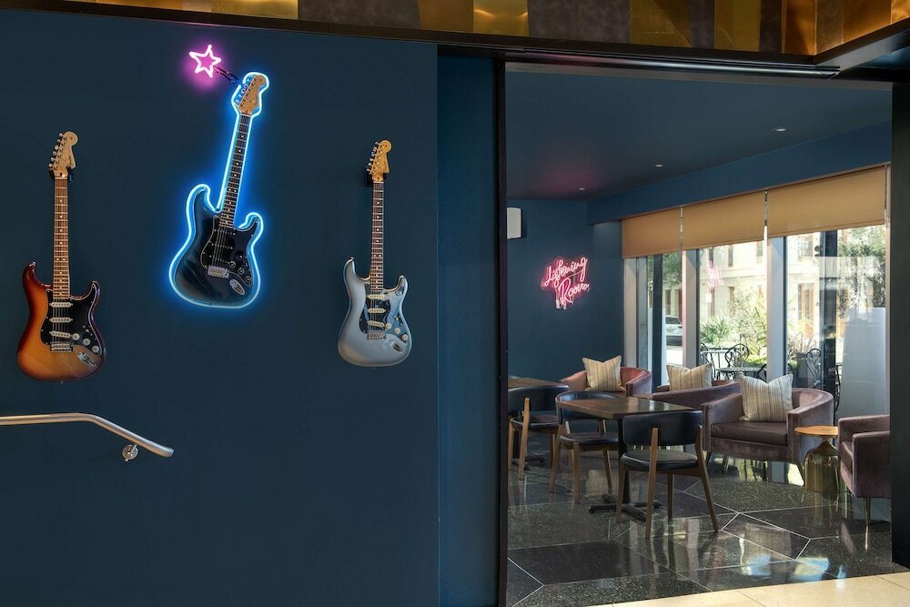 Фото The Troubadour Hotel New Orleans, Tapestry Collection by Hilton