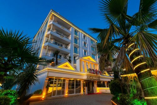 Гостиница Andalouse Elegante Suite Hotel в Ортахисаре