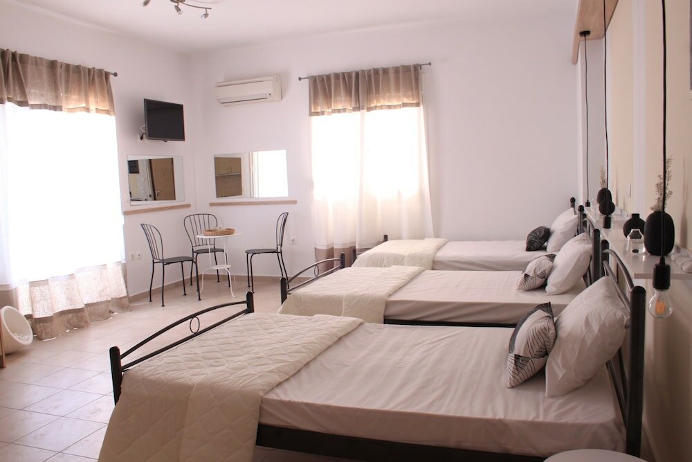 Фото Krinis Apartments