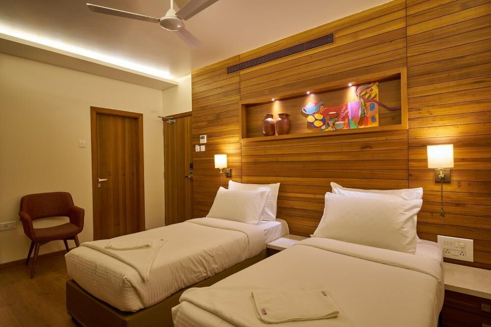 Фото Hotel Atharv