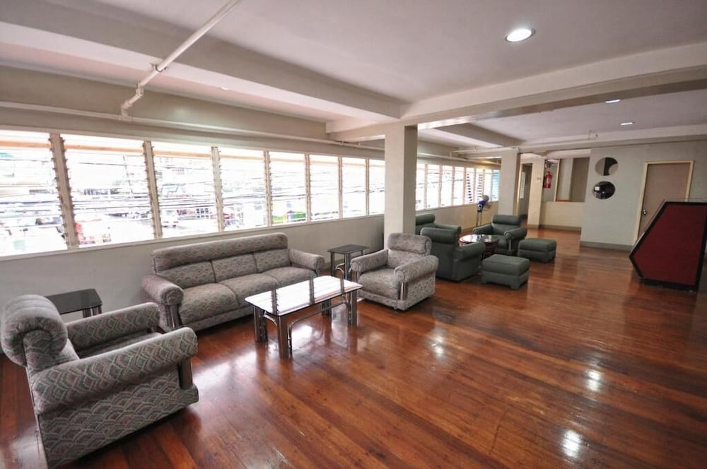 Фото Marbella Leisure Hostel