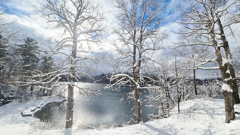 Фото Lakehouse Inn