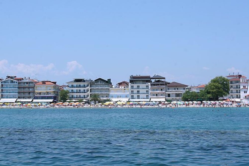 Фото отеля 3