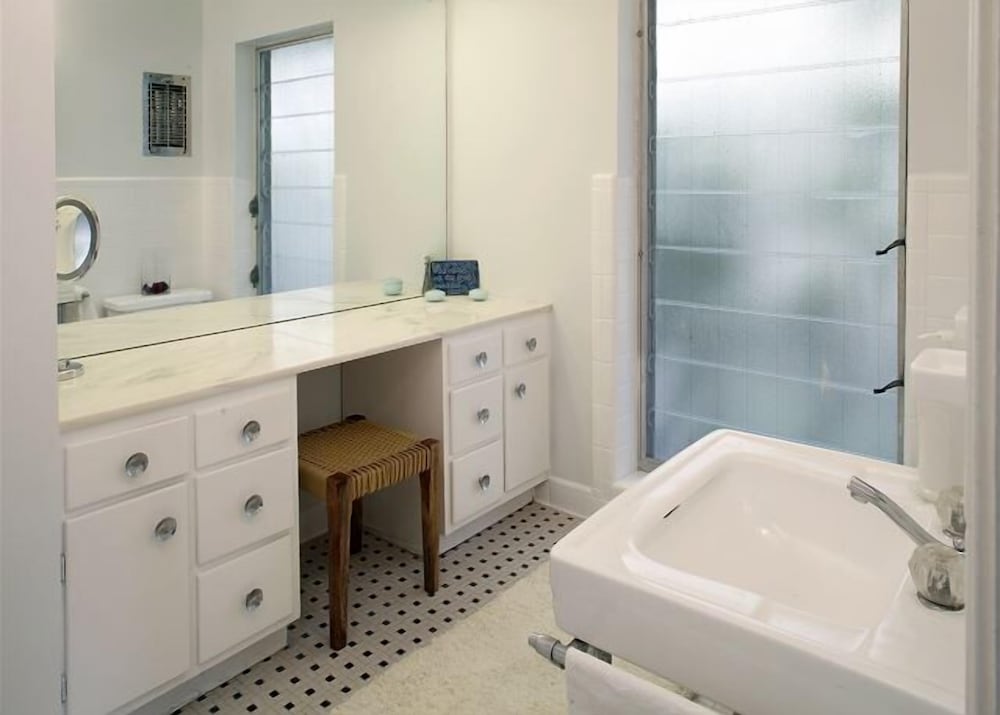 Фото Salty Bungalows Rosie