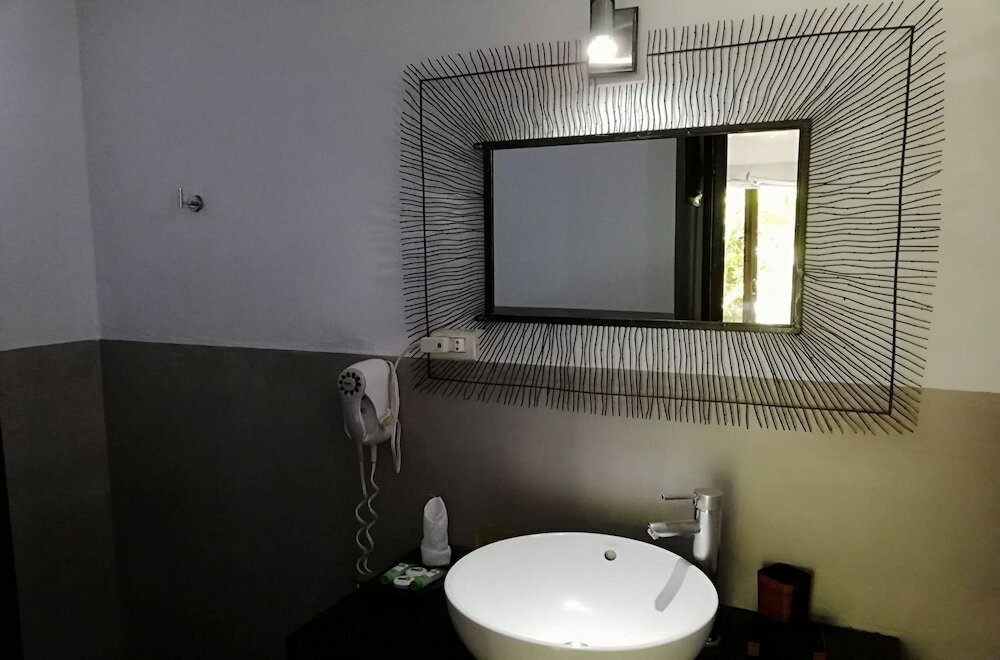 Фото Green Sanctuary Hotel