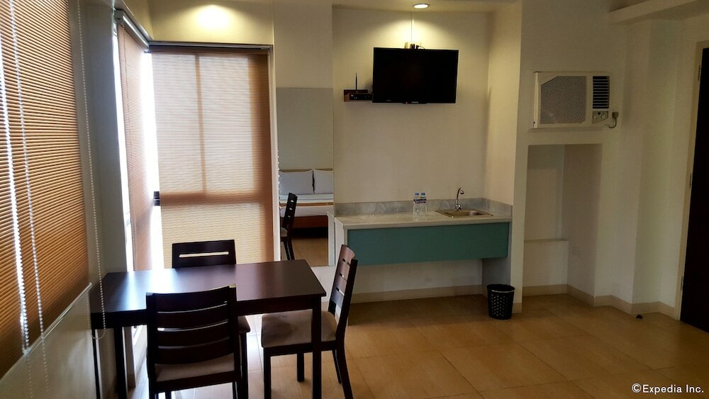 Фото M Suites Hotel