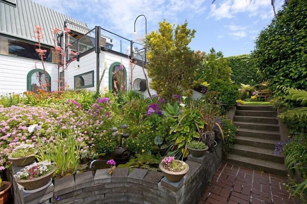 Фото Tivoli Homestay