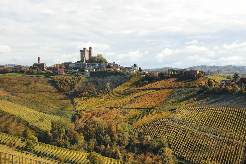 Hotel Agriturismo i Grappoli, Piedmont, photo