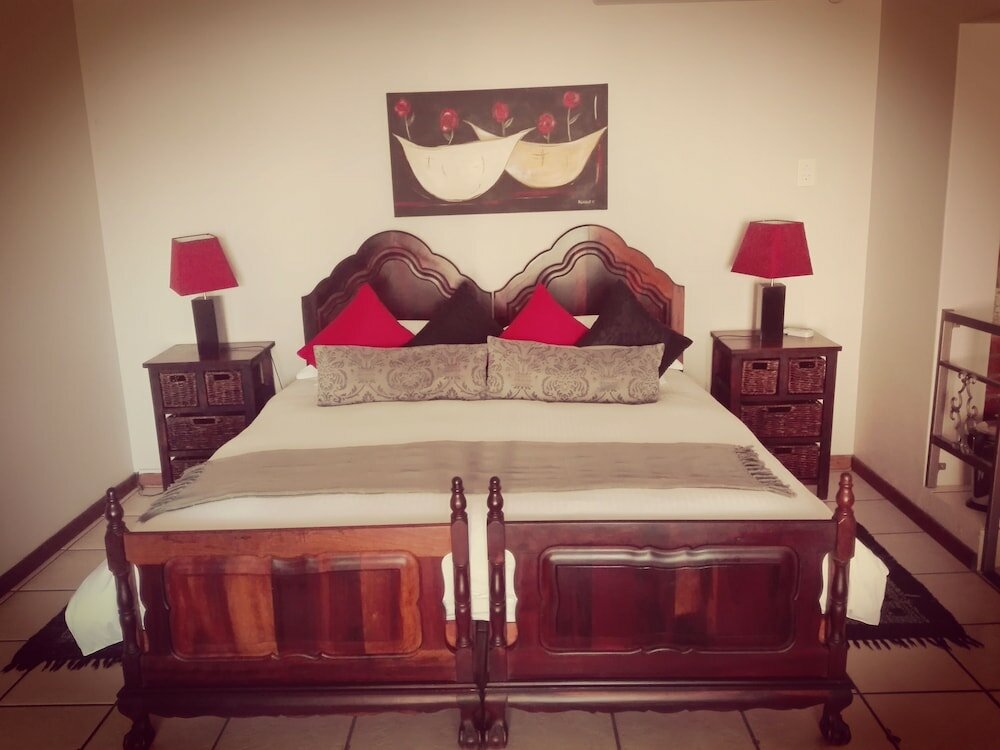 Фото Daisy Country Lodge