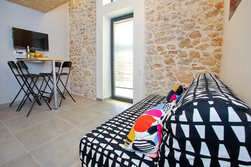 Фото Guverna New City Accommodation