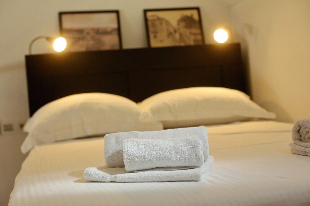 Фото Guverna New City Accommodation