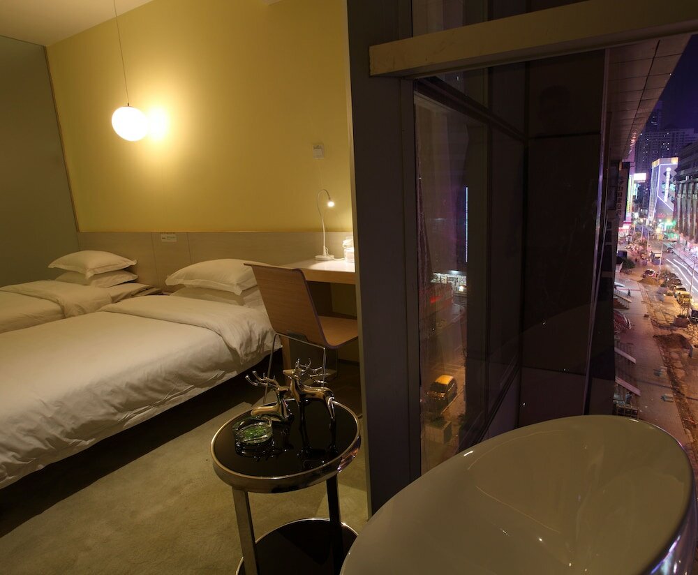 Фото Colour Inn Shenzhen Dongmen Branch