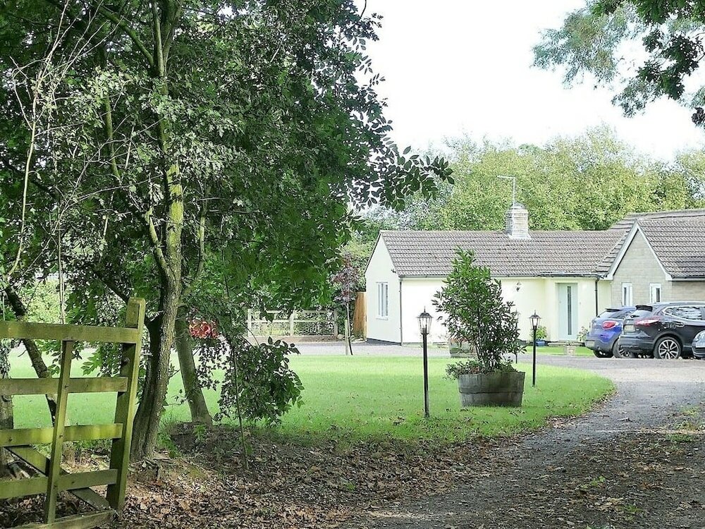 Фото The Willows Accommodation