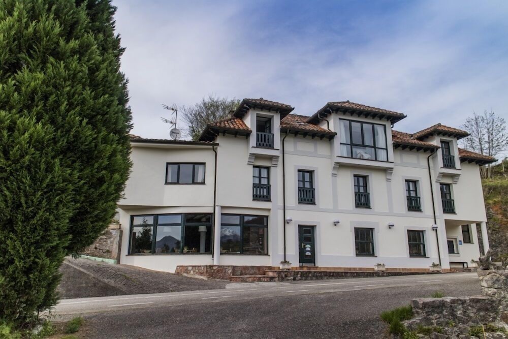 Фото Hotel Rural Montañas de Covadonga