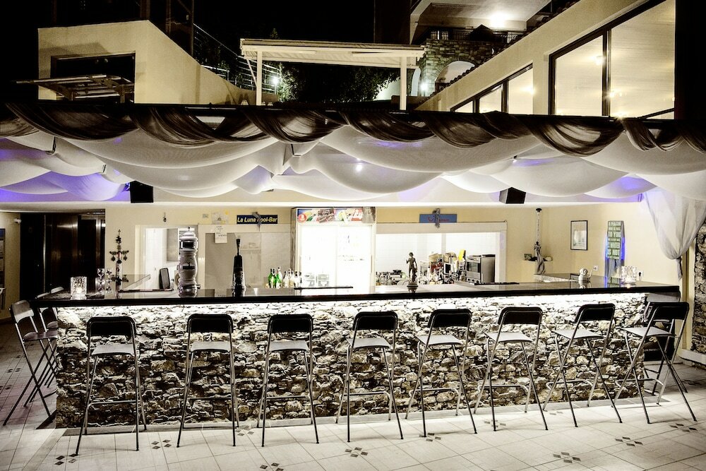 Фото La Luna Hotel