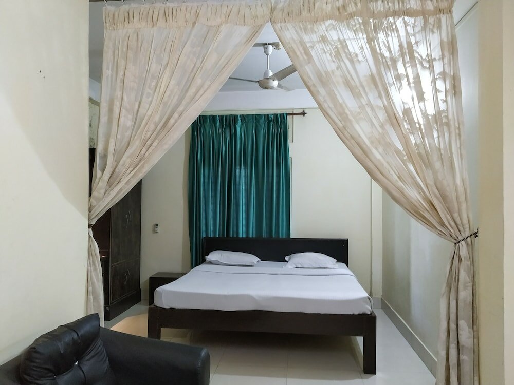 Фото Hotel Centre Point Tezpur