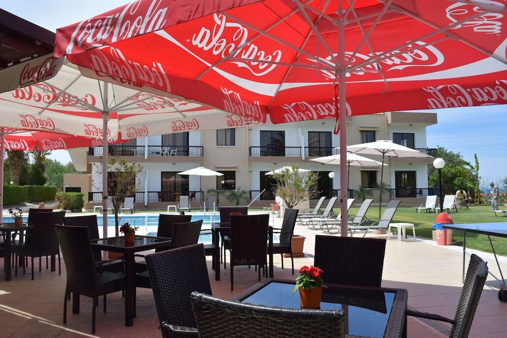 Фото Anna Hotel Apartments