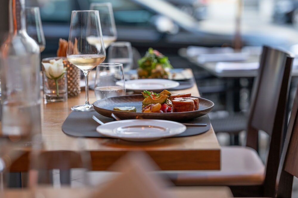 Фото Qube Hotel Bergheim