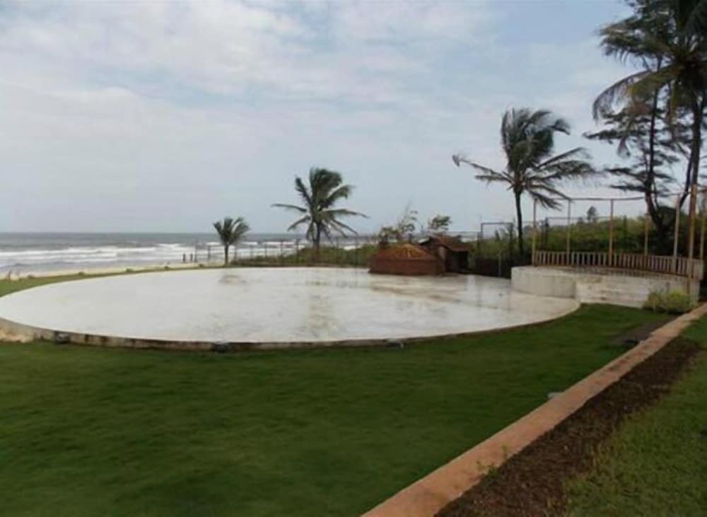 Фото Marquis Beach Resort