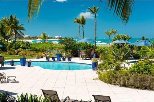 Гостиница Grandview on Grace Bay на Тёрксе и Кайкосе