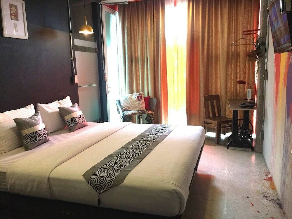 Фото Silom Art Hostel