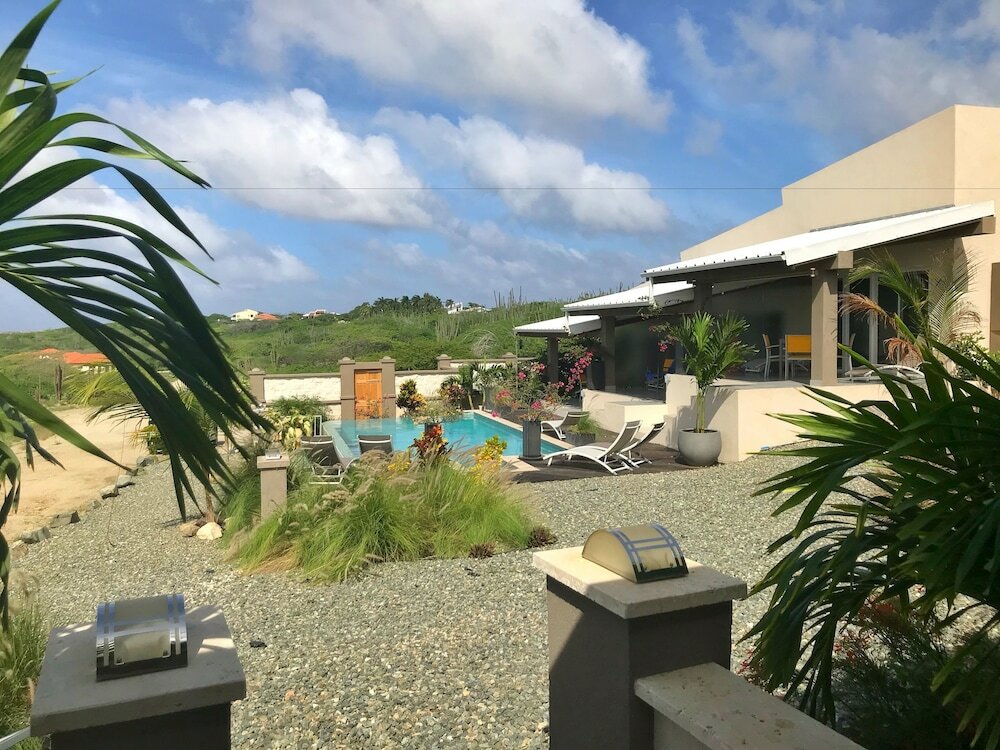 Фото Hidden Hill Condos Aruba