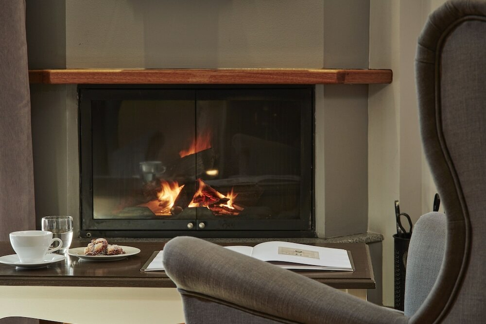 Фото Nefeles Mainalon Luxury Residences & Lounge