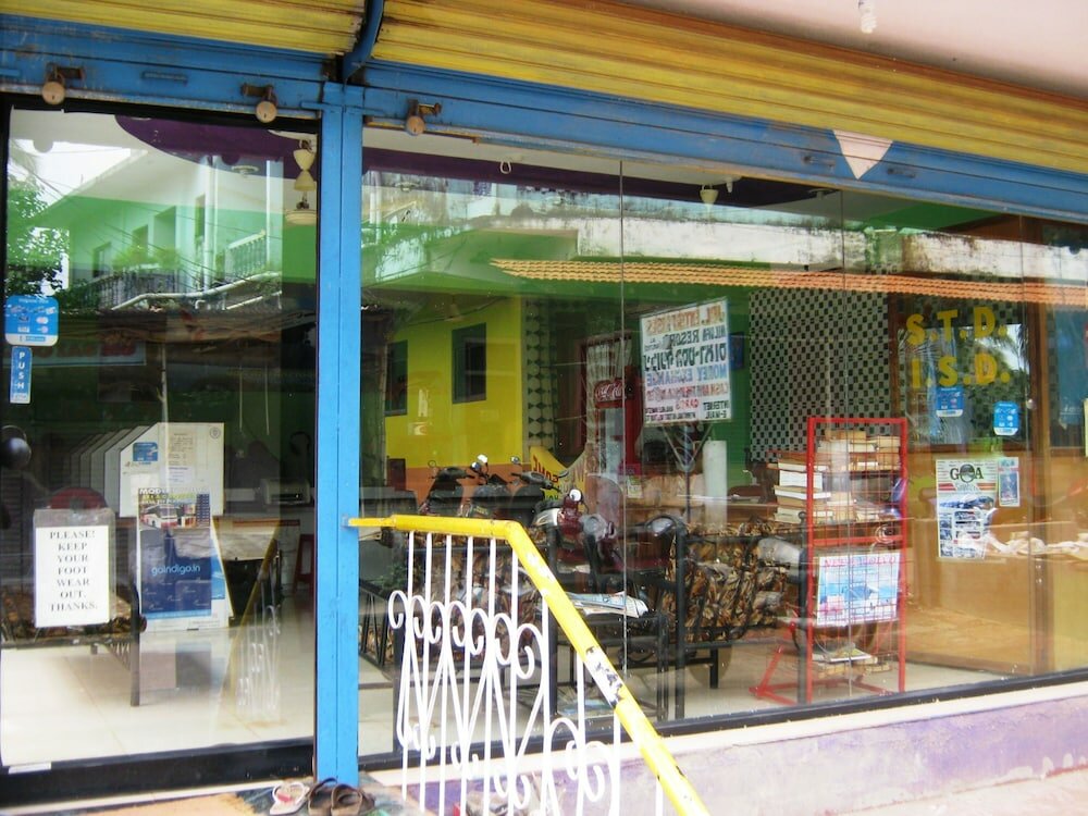 Фото J. B. L Enterprises