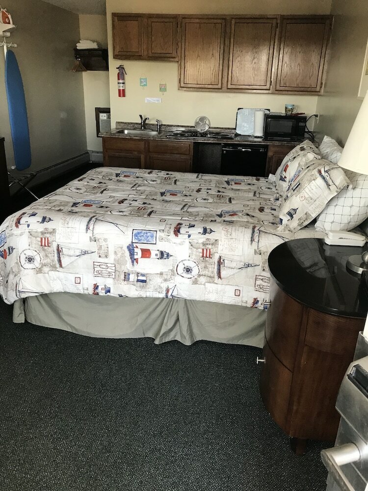 Фото White Birches Motel