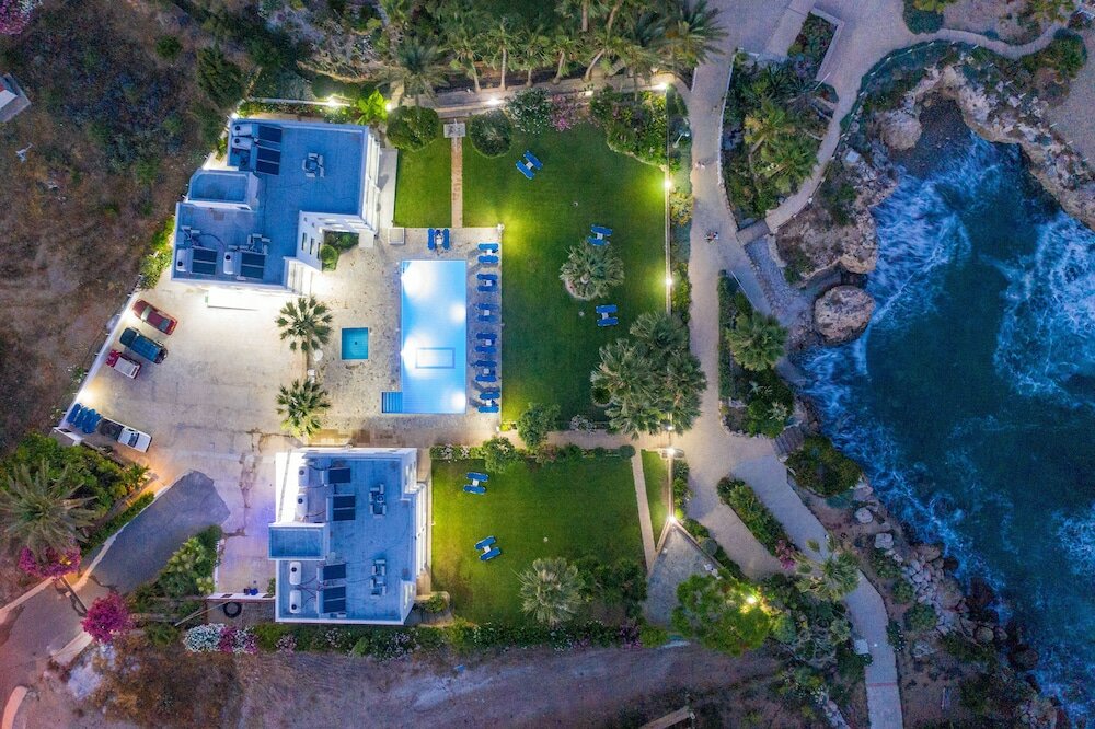 Фото Rododafni Beach Apartments