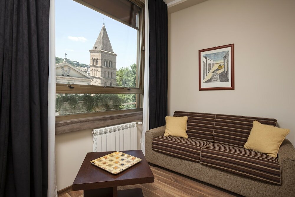 Фото Window on Rome