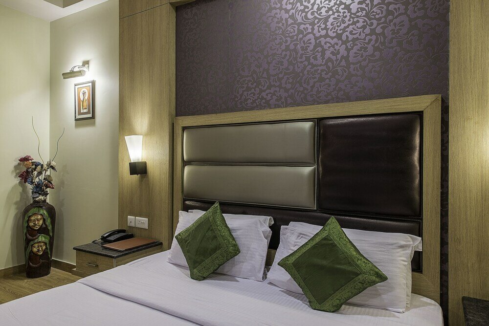 Фото Hotel Aroma Residency