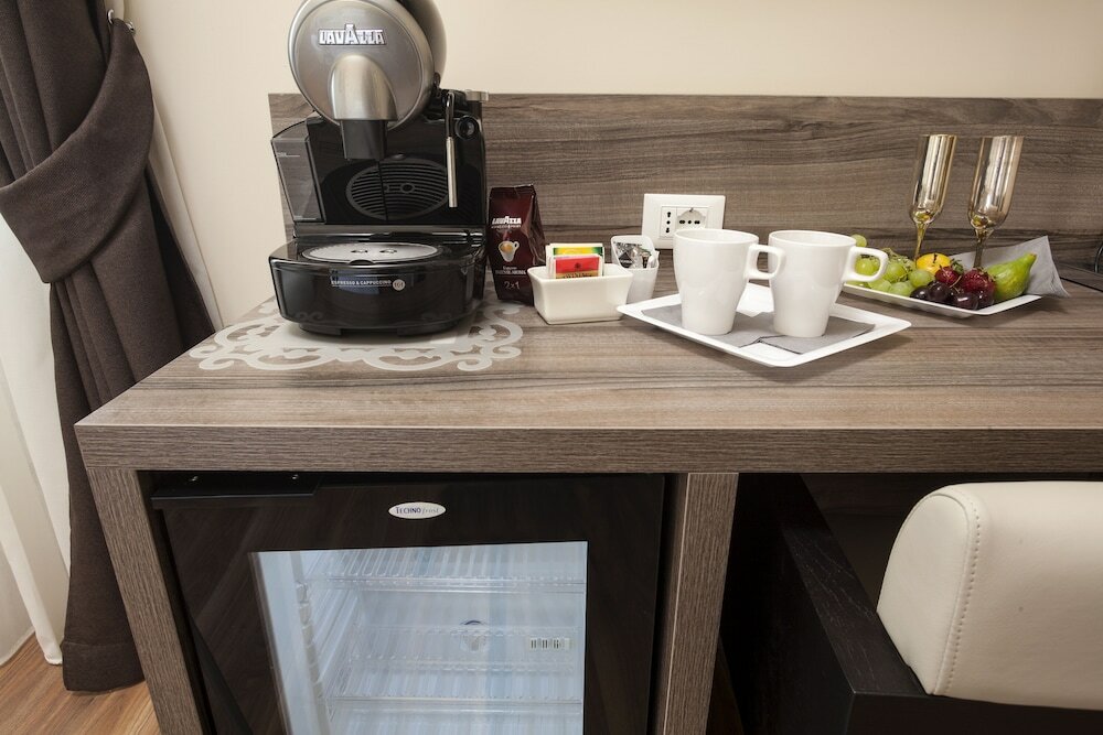 Фото Window on Rome