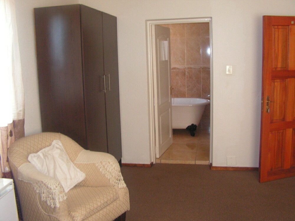 Фото Moshitametsi Guesthouse