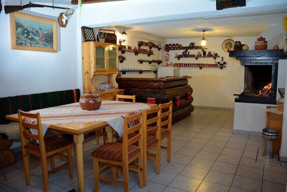 Фото Trenchova Guest House