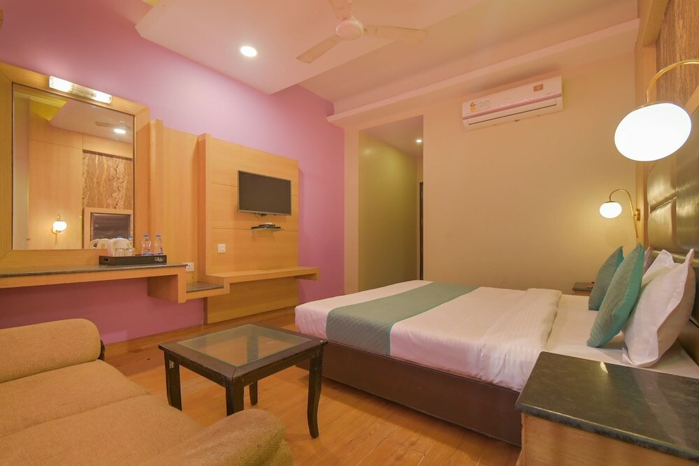 Фото Hotel Aroma Residency