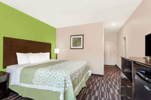 Гостиница Days Inn & Suites by Wyndham Jamaica Jfk Airport в Нью-Йорке