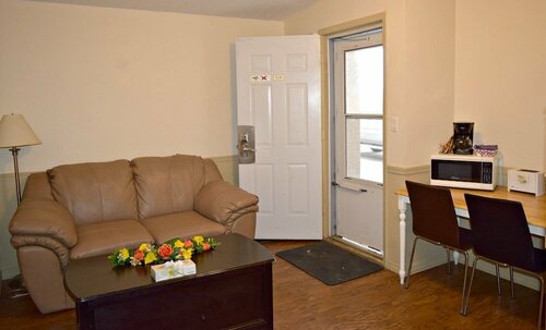 Гостиница Centre Suites Inns Motel в Боннивилле
